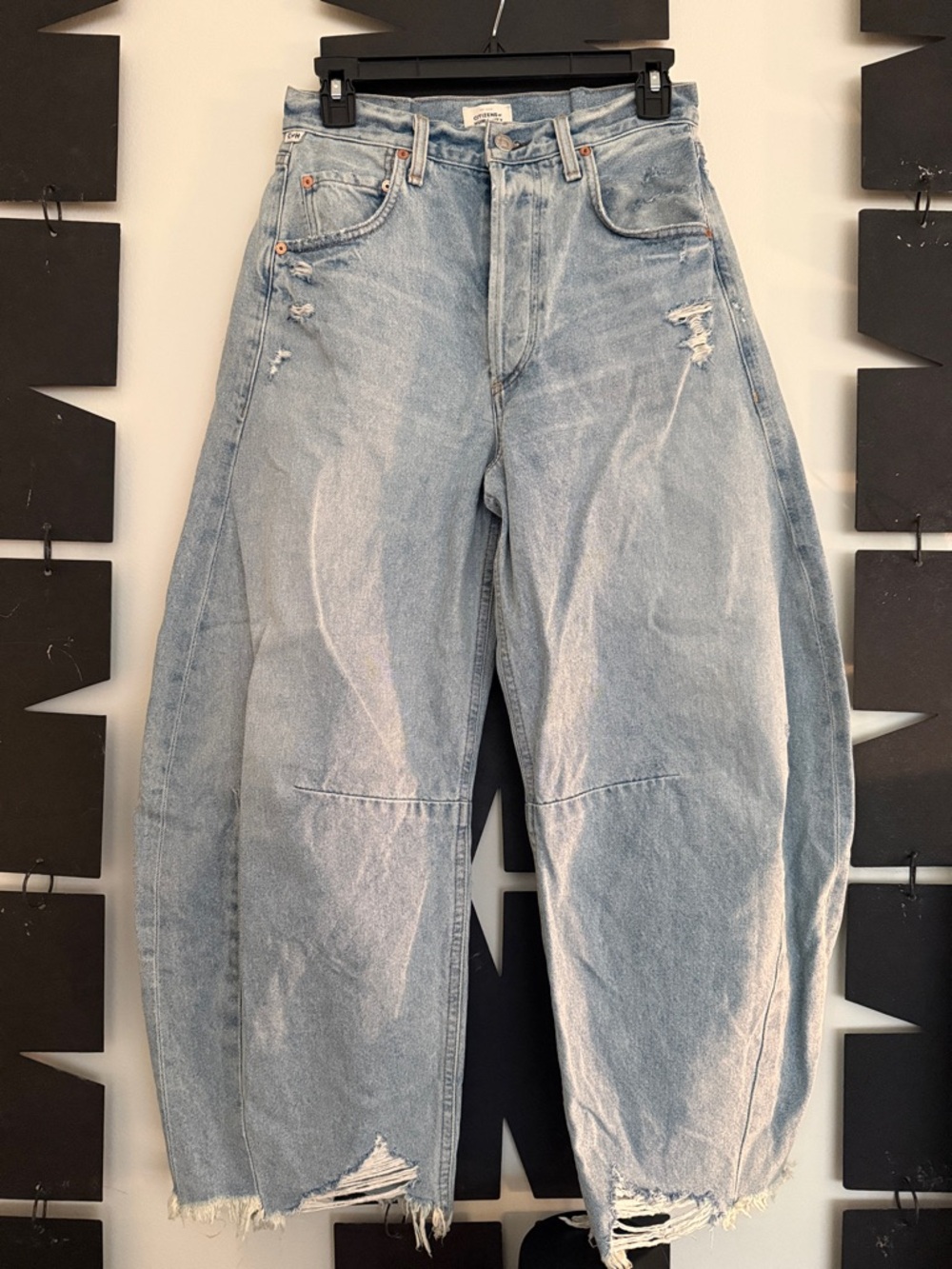 Citizens Of Humanity Distressed Light Wash Miro Barrel Jeans 26